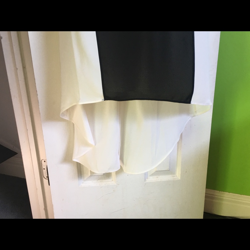 Dress - Picture 4 of 5